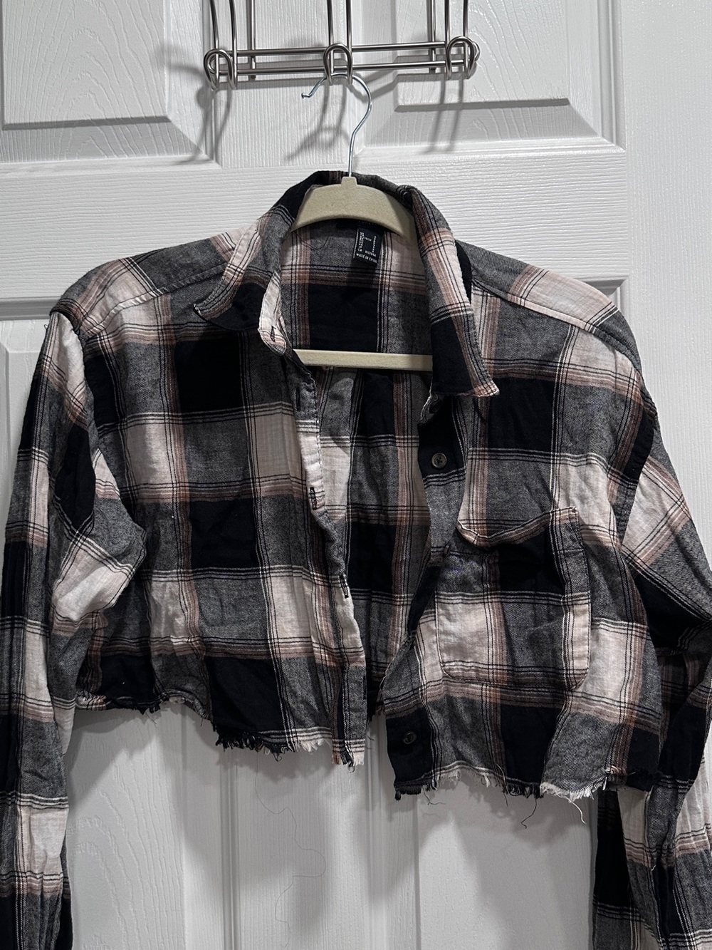 Forever 21 Cropped Plaid Flannel - Black, Cream, Pink